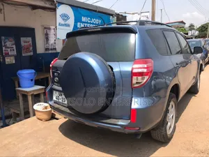 Toyota RAV4 2011 Blue