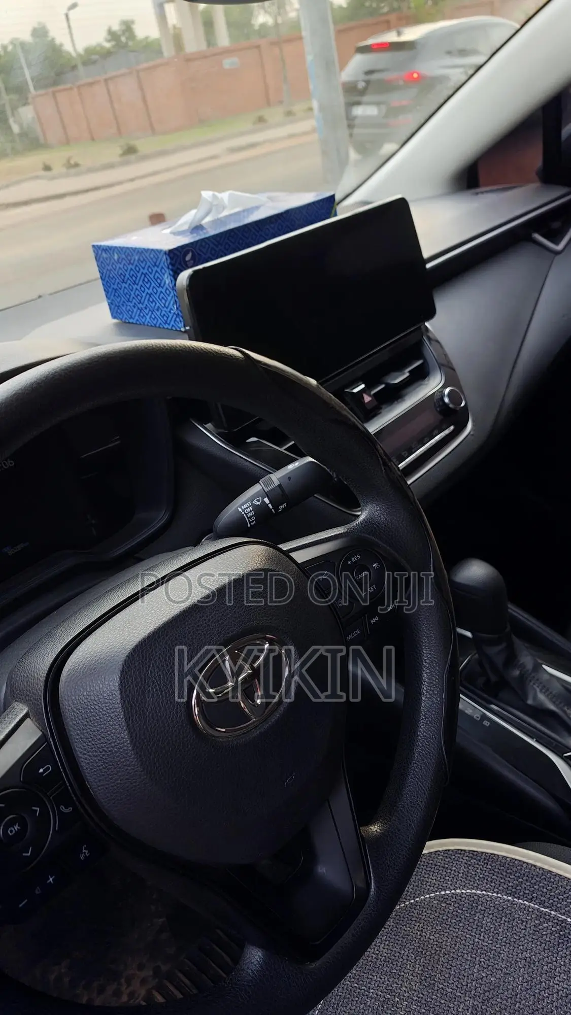Toyota Corolla LE 2022 Blue