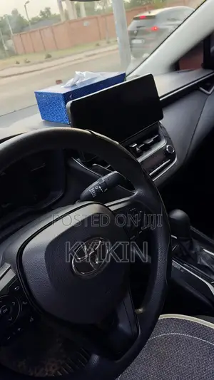 Toyota Corolla LE 2022 Blue