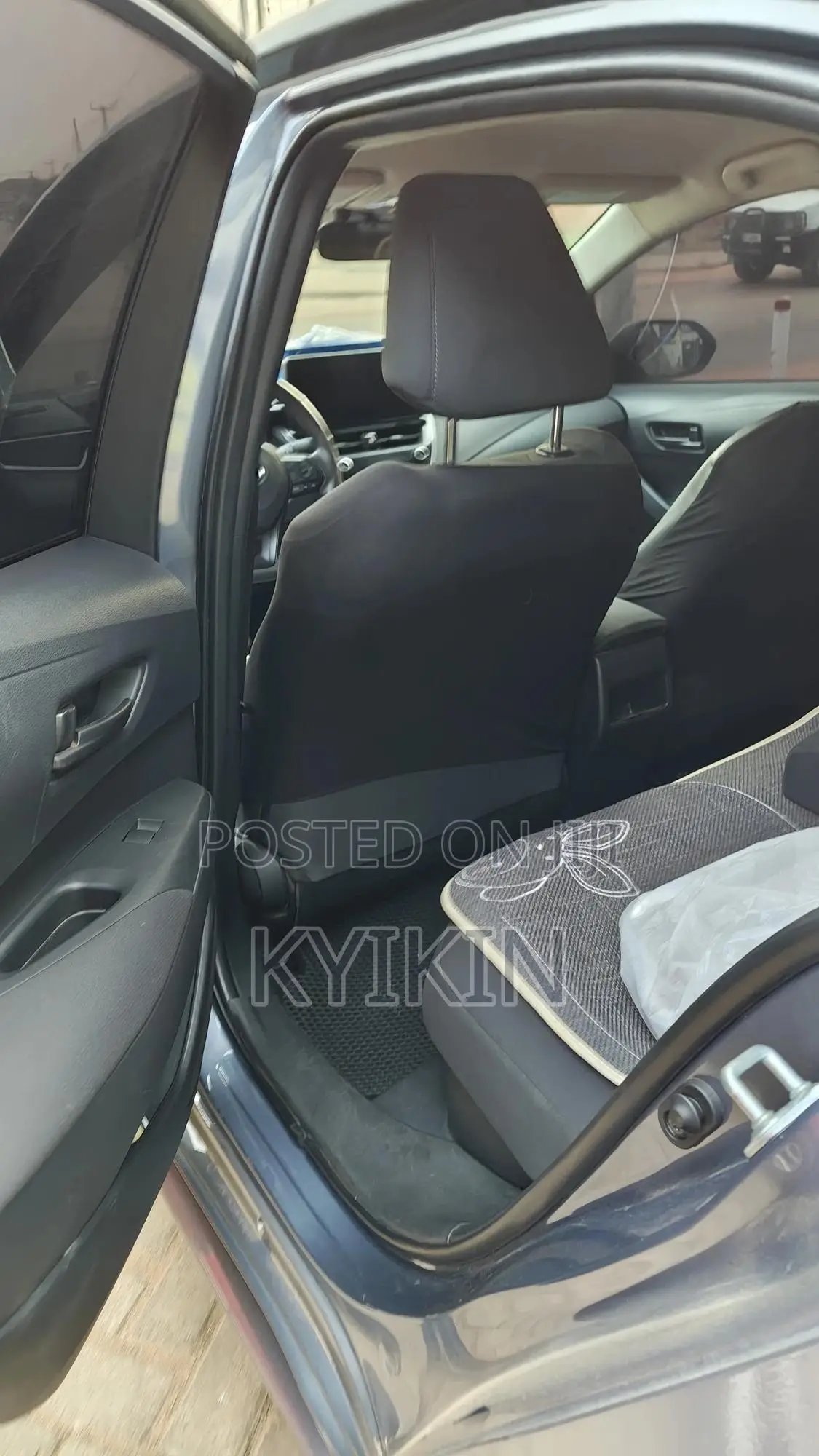 Toyota Corolla LE 2022 Blue