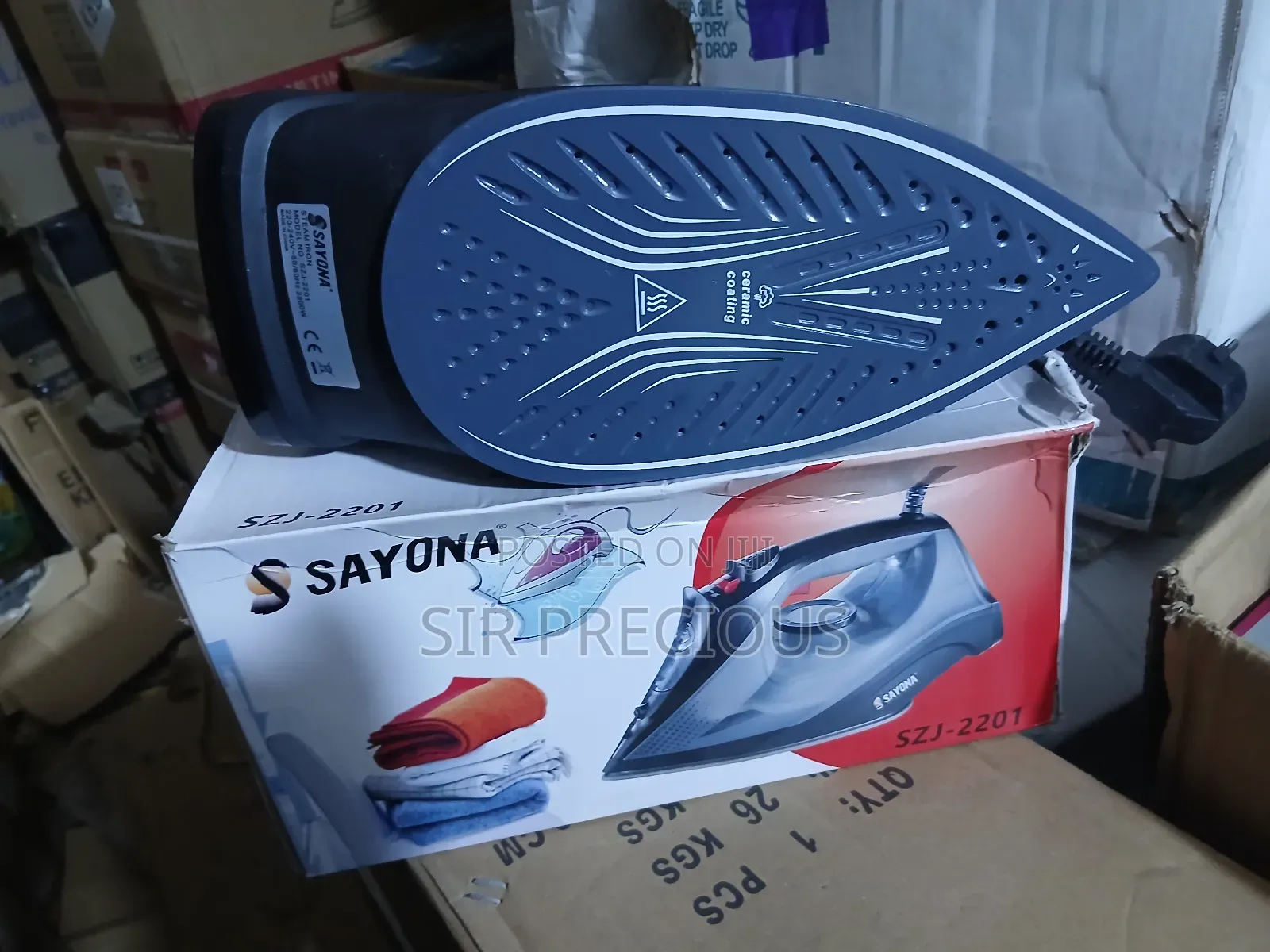 Steam Iron / Sayona Iron