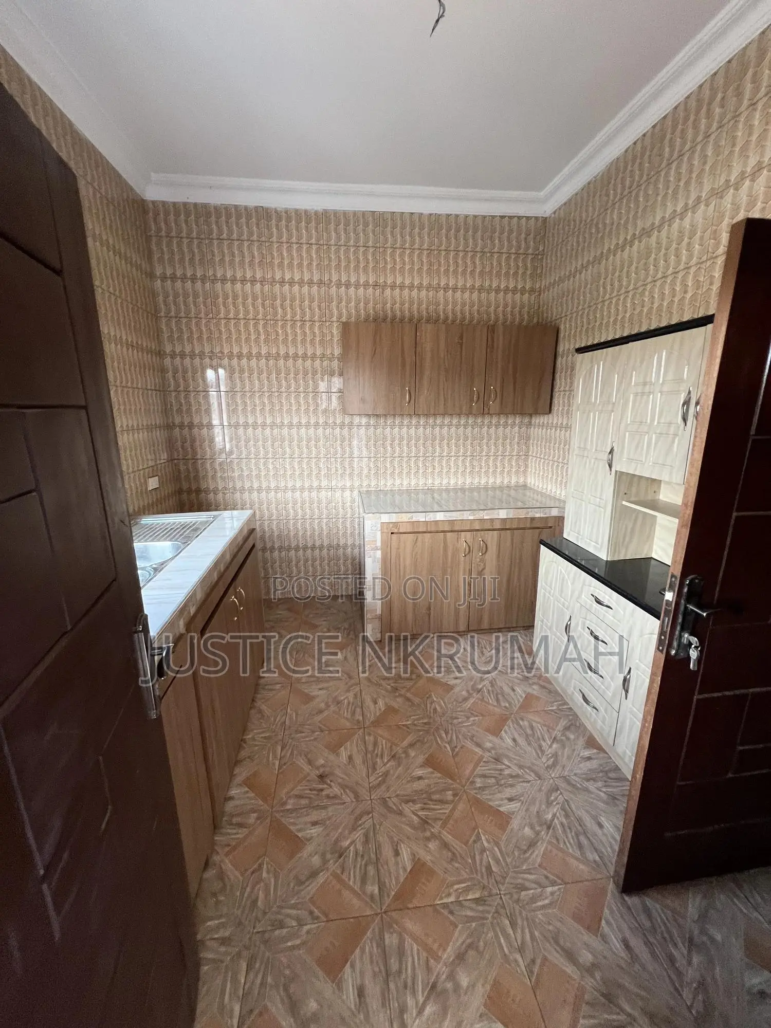2bdrm Apartment in Mr Justice Estate, Old Barrier for rent