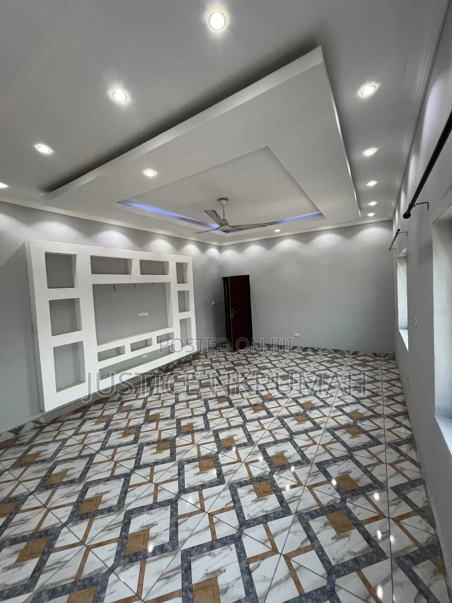 2bdrm Apartment in Mr Justice Estate, Old Barrier for rent