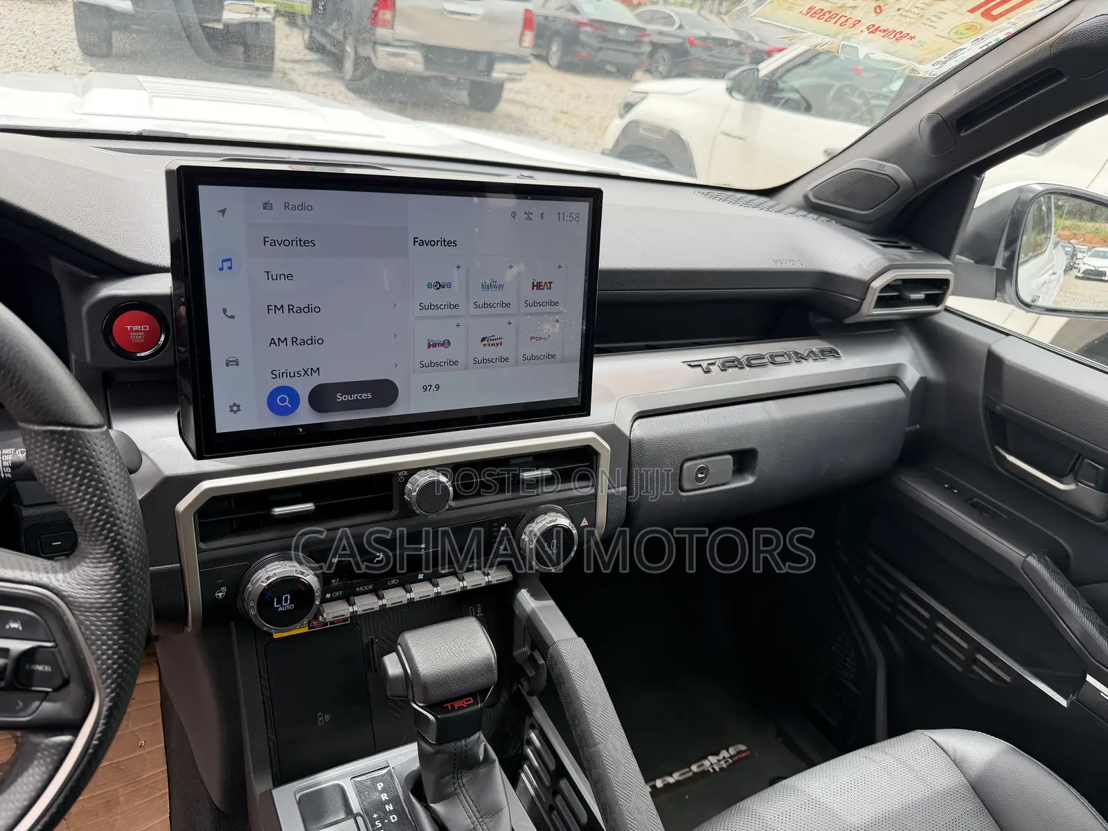 Toyota Tacoma 2024 White