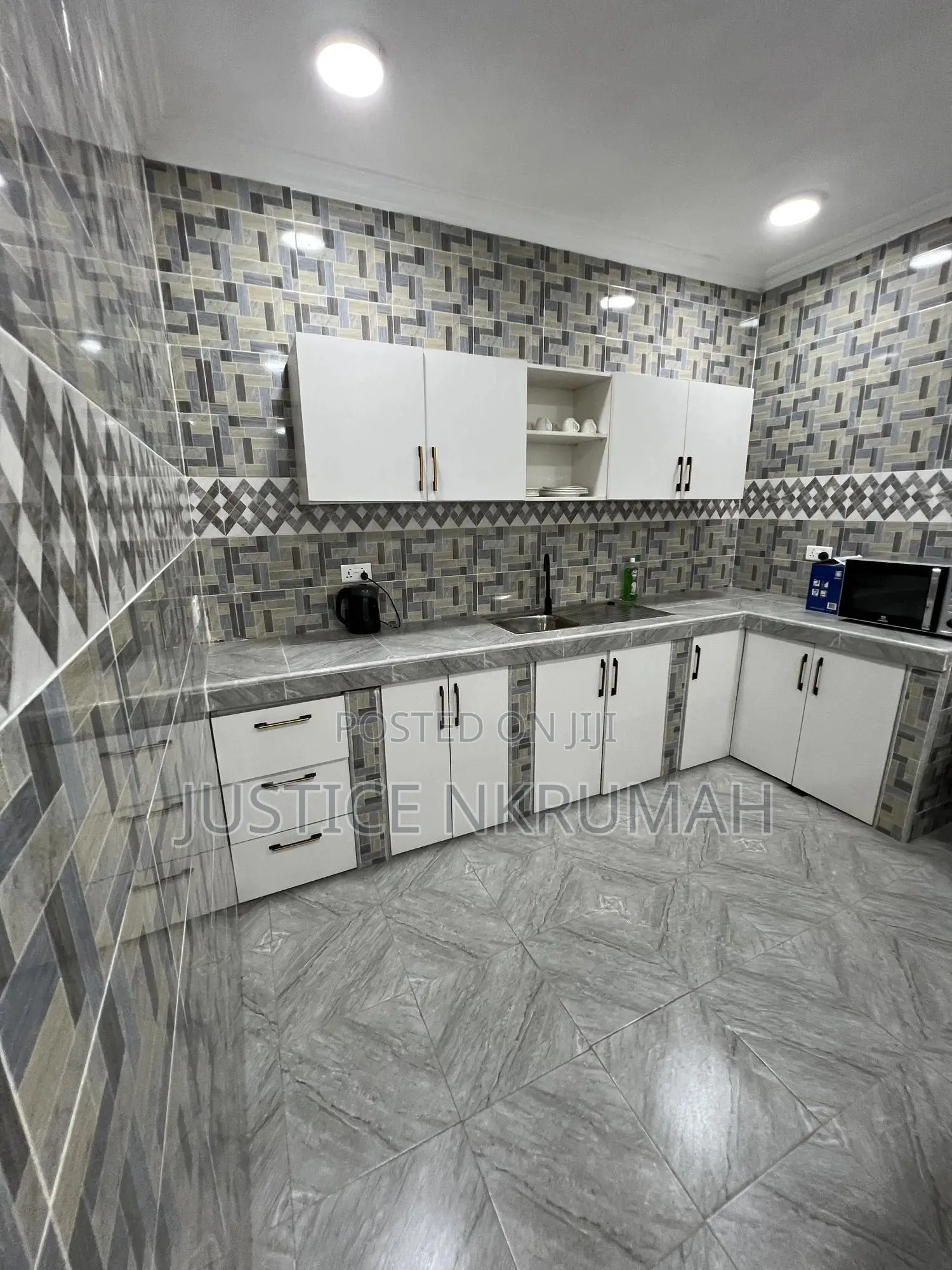 1bdrm Apartment in Mr Justice Estate, Old Barrier for rent