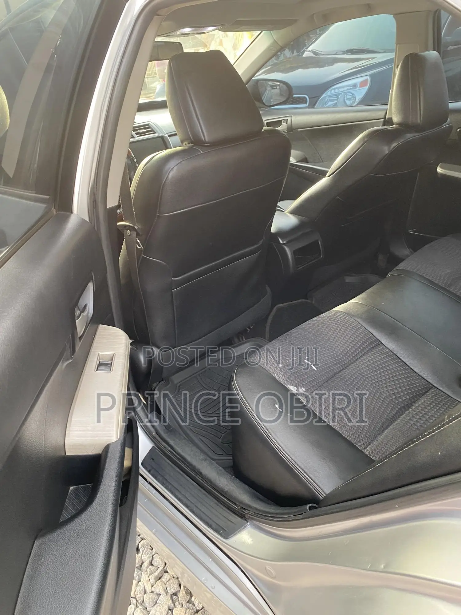 Toyota Camry SE 4dr Sedan (2.5L 4cyl 6A) 2013 Silver
