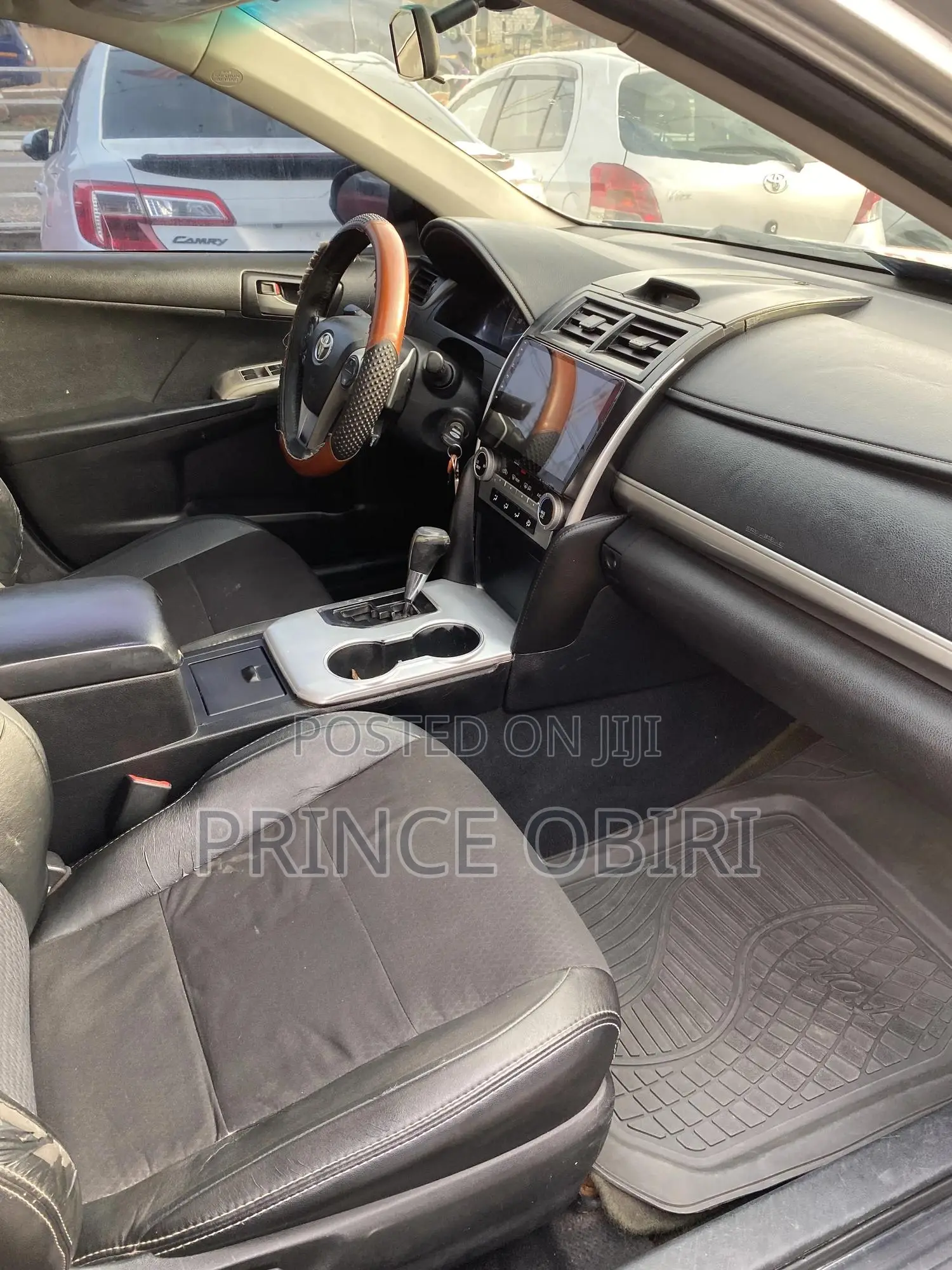 Toyota Camry SE 4dr Sedan (2.5L 4cyl 6A) 2013 Silver