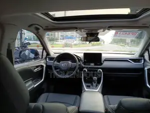 Toyota RAV4 XLE AWD 2023 Red