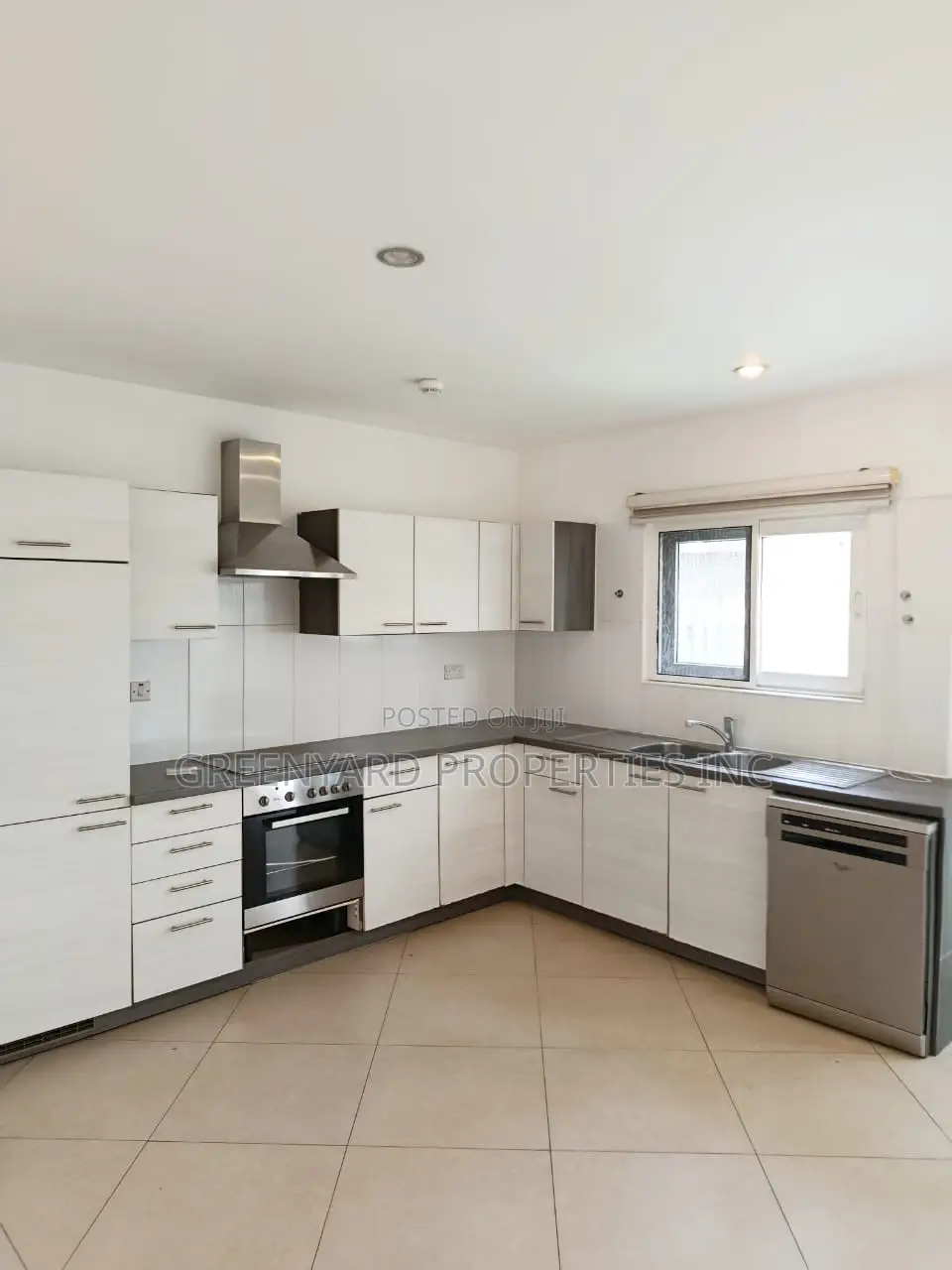 4bdrm Townhouse / Terrace in Lagos Avenue, East Legon for rent