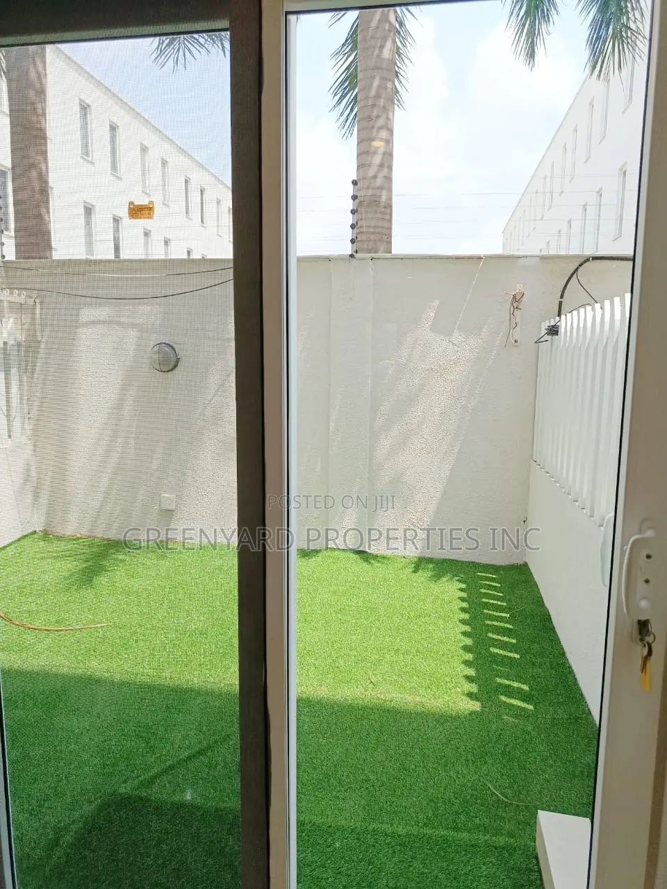 4bdrm Townhouse / Terrace in Lagos Avenue, East Legon for rent