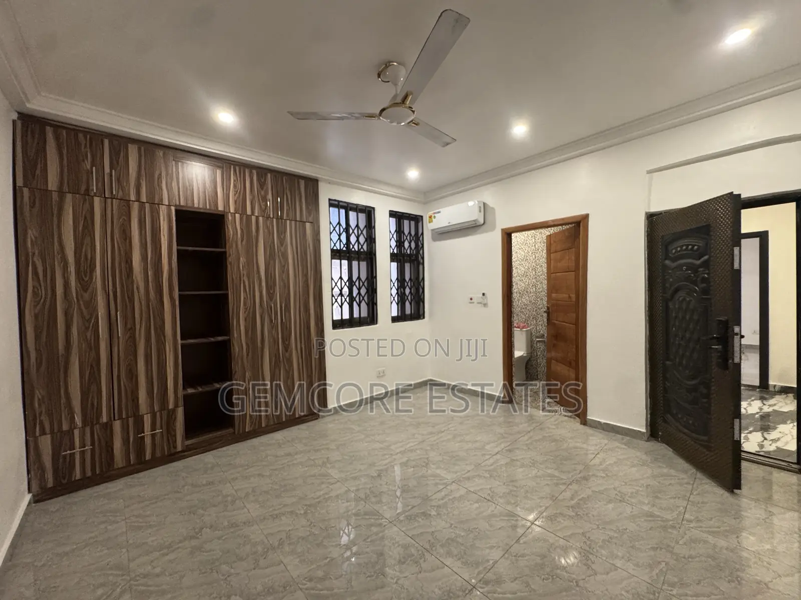 3bdrm Apartment in Trasacco Police, East Legon for rent