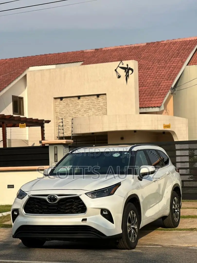 Toyota Highlander XLE AWD 2023 White