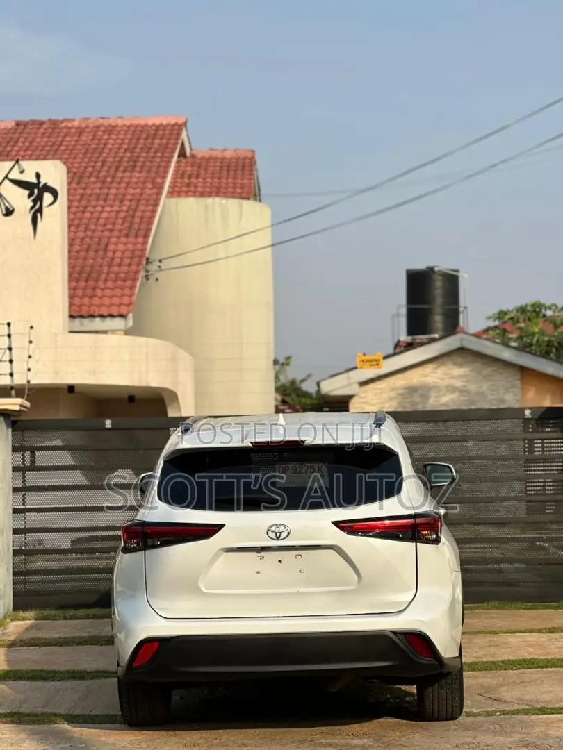 Toyota Highlander XLE AWD 2023 White