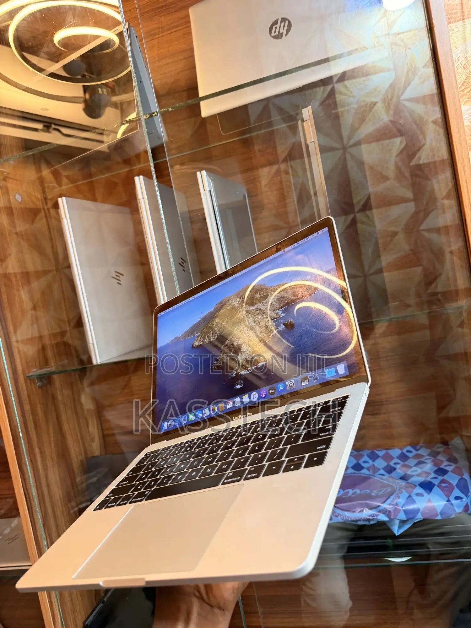 Laptop Apple MacBook Pro 8GB Intel Core i5 SSD 256GB