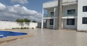 5bdrm House in Abuakwa Sepaase, Kumasi Metropolitan for sale