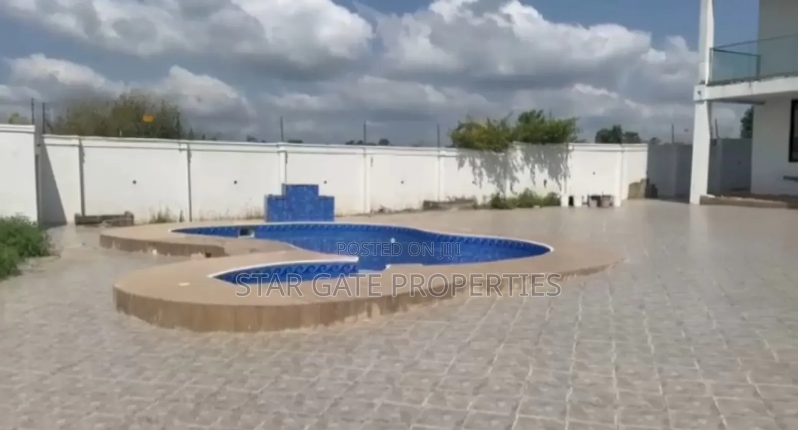 5bdrm House in Abuakwa Sepaase, Kumasi Metropolitan for sale