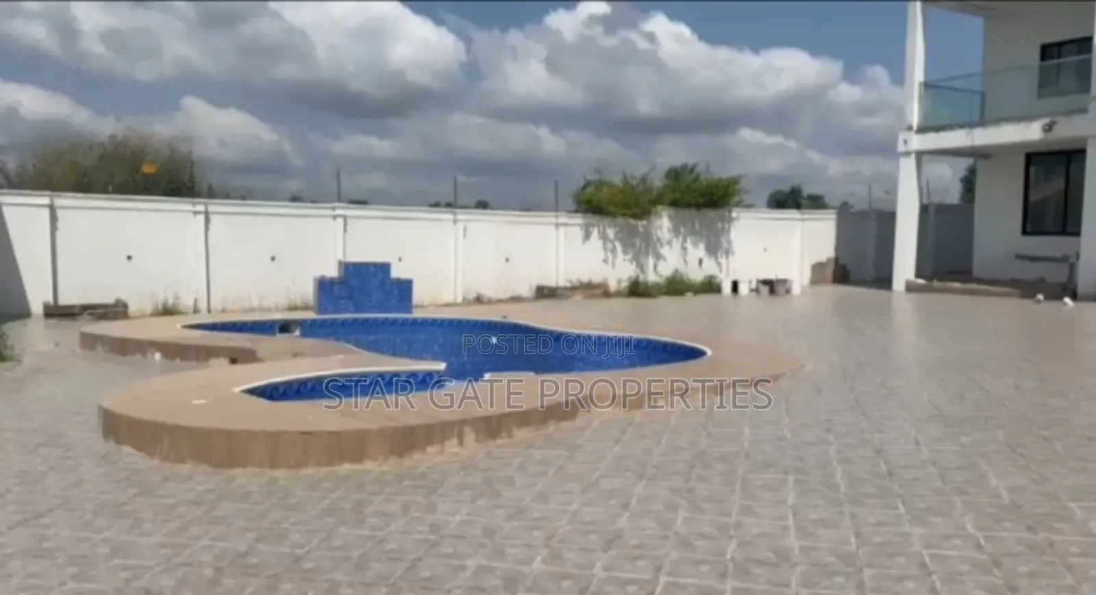 5bdrm House in Abuakwa Sepaase, Kumasi Metropolitan for sale