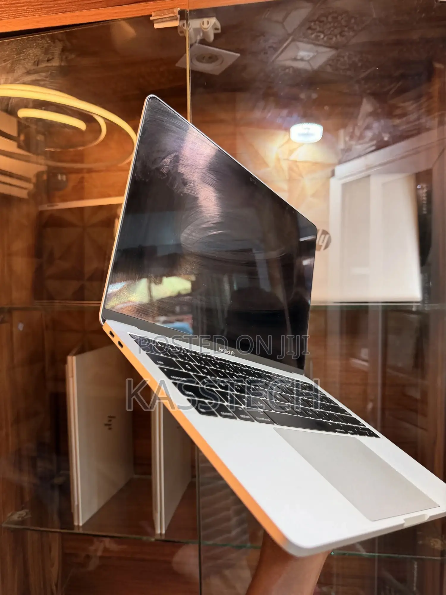 Laptop Apple MacBook Pro 8GB Intel Core I5 SSD 256GB