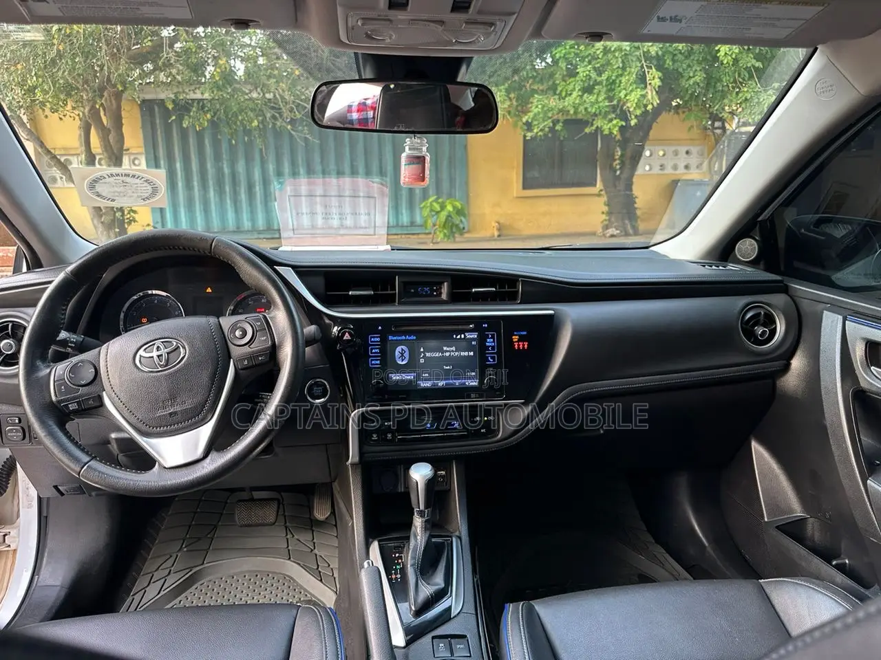 Toyota Corolla 2018 White