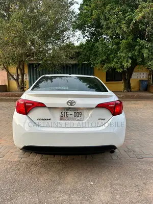 Toyota Corolla 2018 White