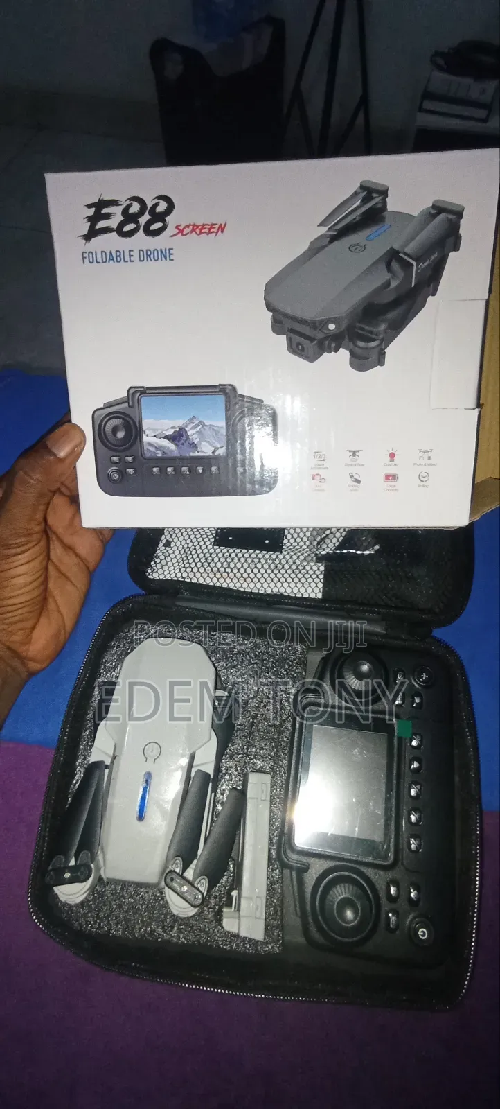 E88 Screen Foldable Drone