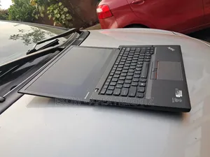 Laptop Lenovo ThinkPad T450 4GB Intel Core I5 SSD 250GB