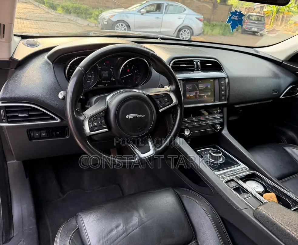 Jaguar E-Pace First Edition 2018 Blue