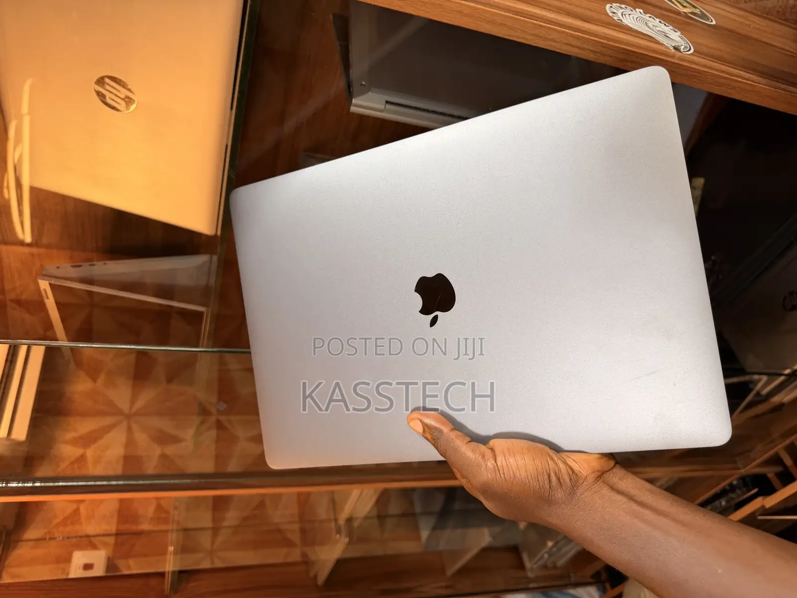 Laptop Apple MacBook Pro 2018 16GB Intel Core I7 SSD 256GB