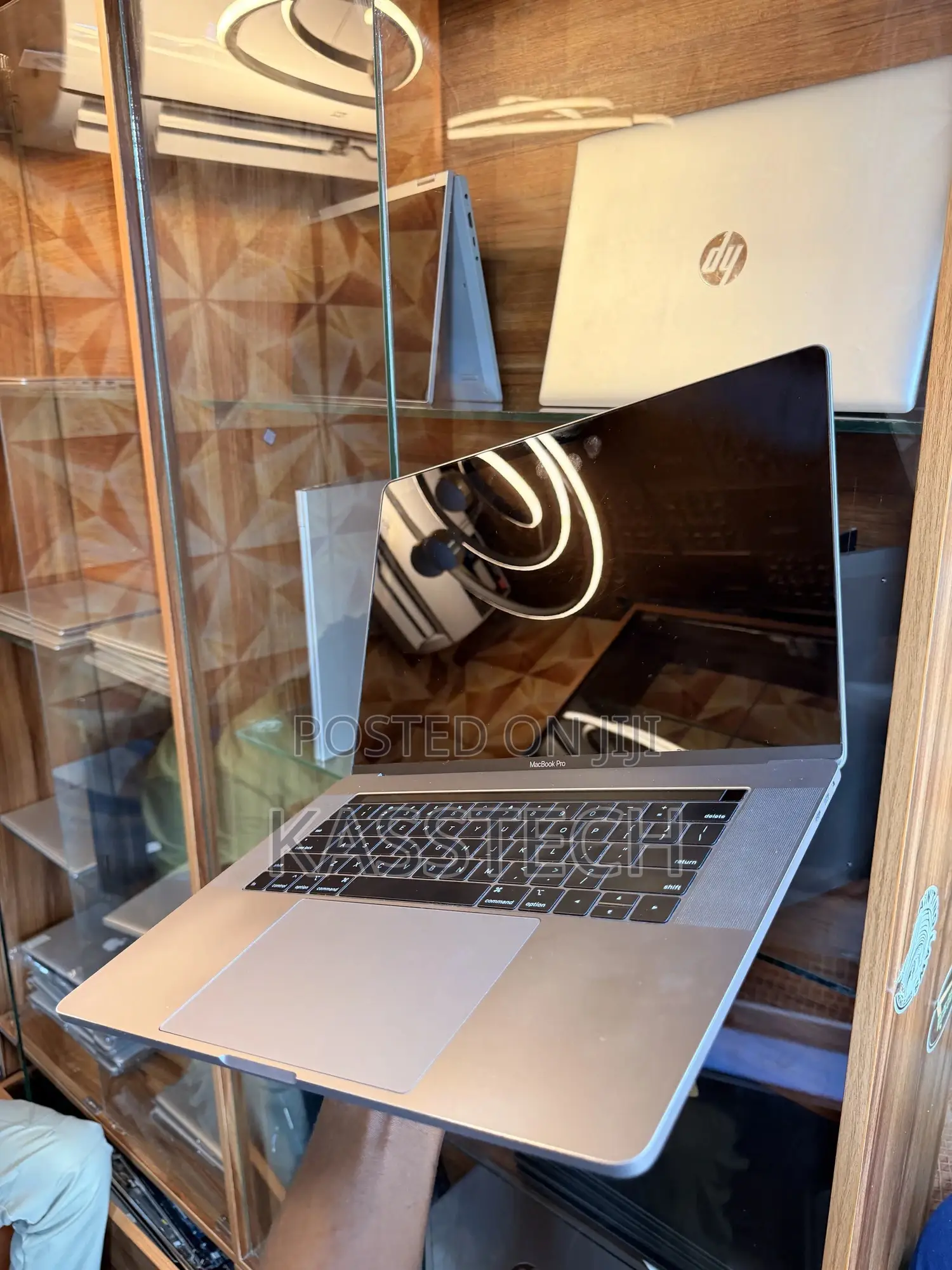 Laptop Apple MacBook Pro 2018 16GB Intel Core I7 SSD 256GB