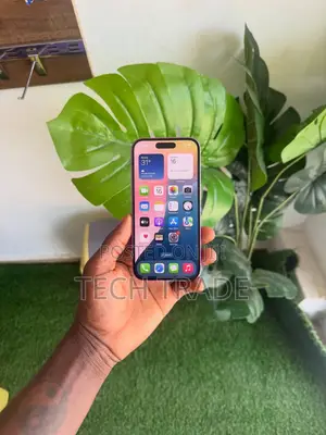 Apple iPhone 16 128 GB Pink
