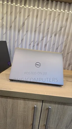 Laptop Dell Precision 5690 32GB Intel Core Ultra 7 SSD 2T