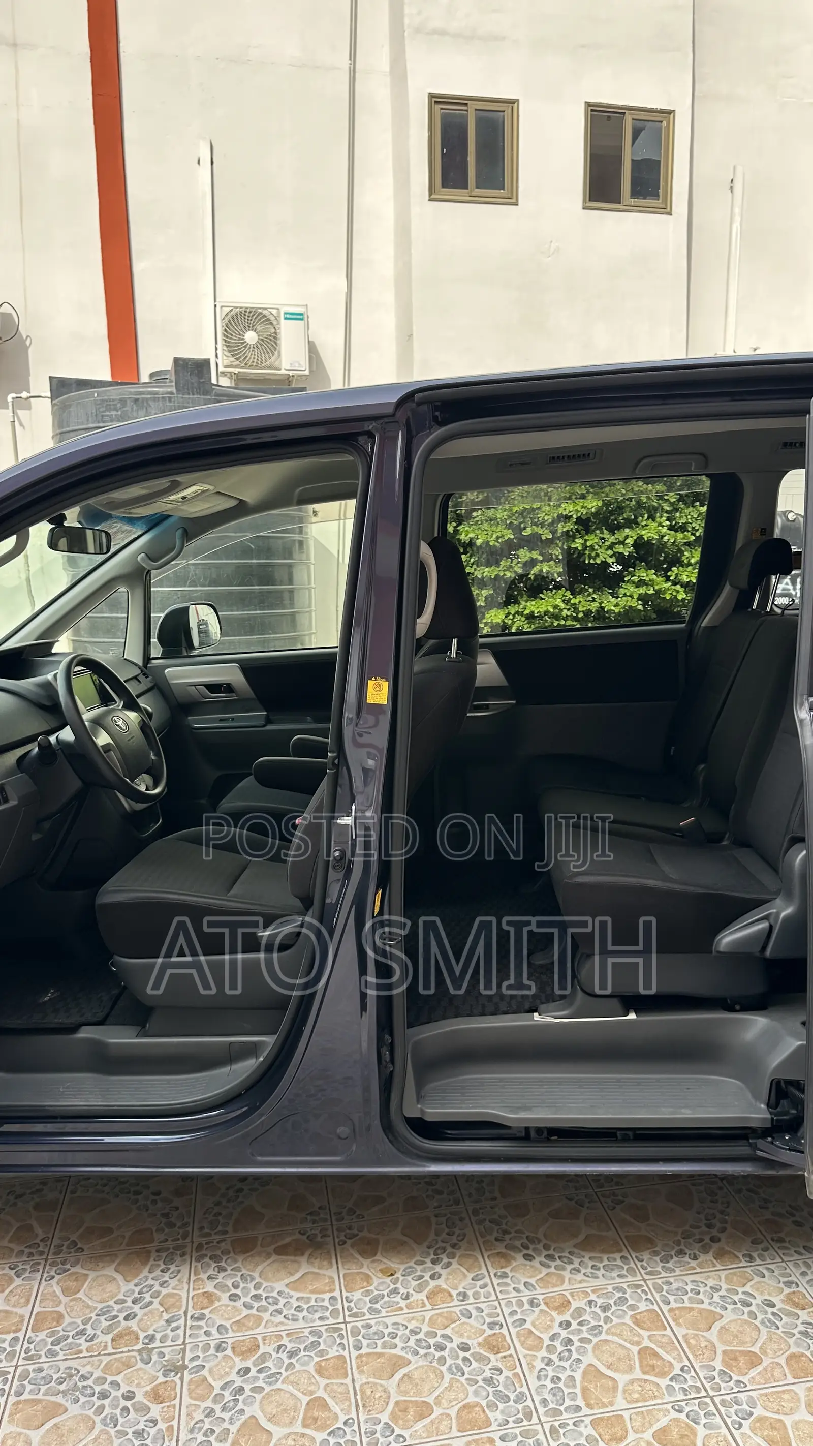 Toyota Voxy 2010 Black