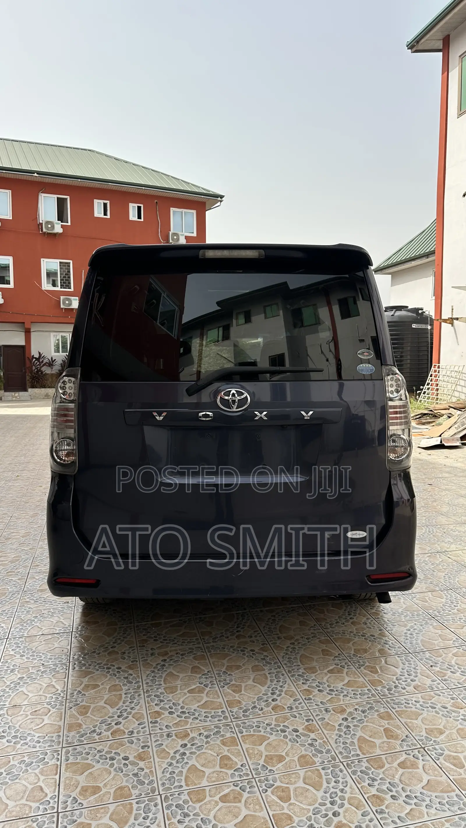 Toyota Voxy 2010 Black
