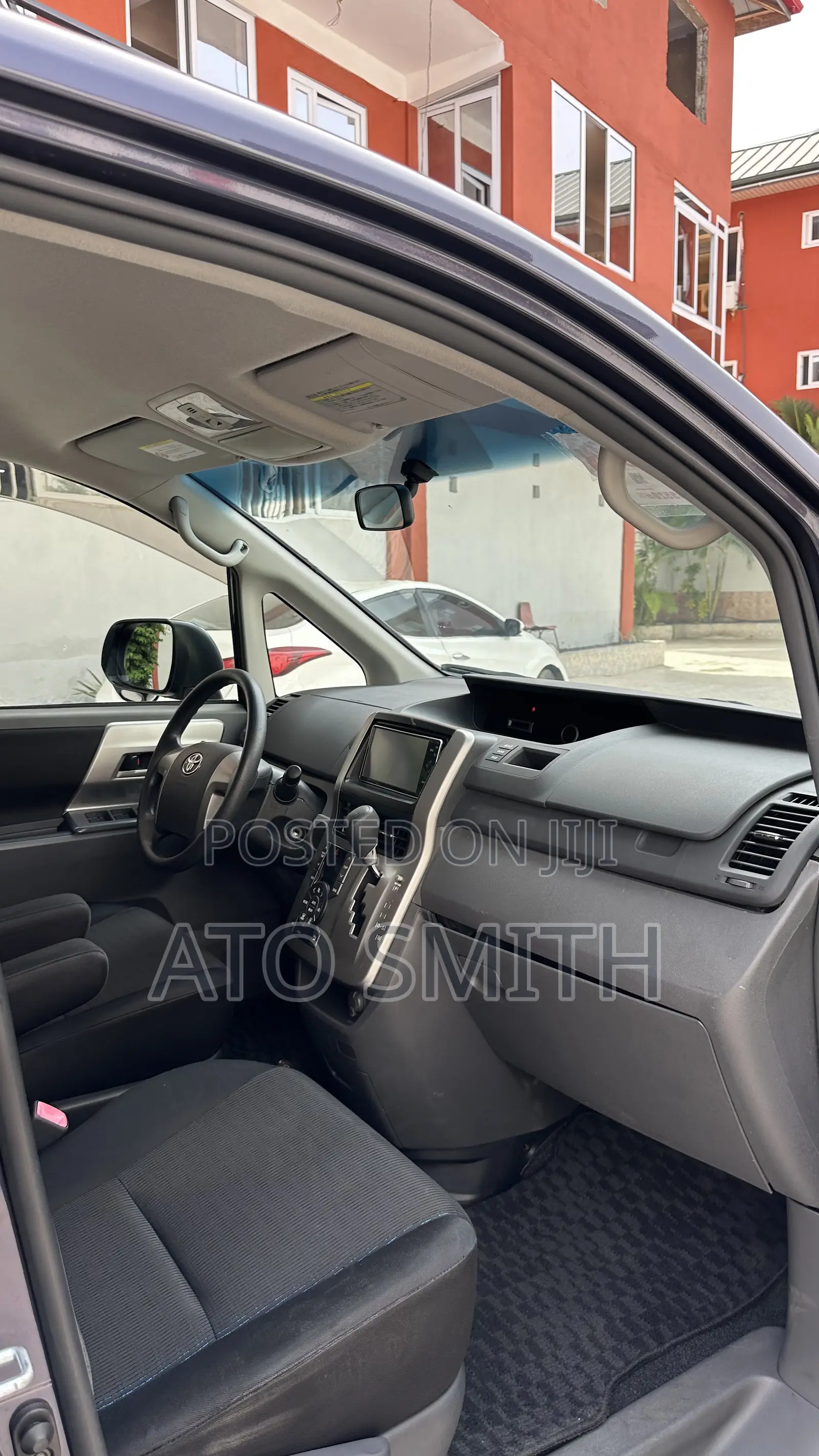Toyota Voxy 2010 Black
