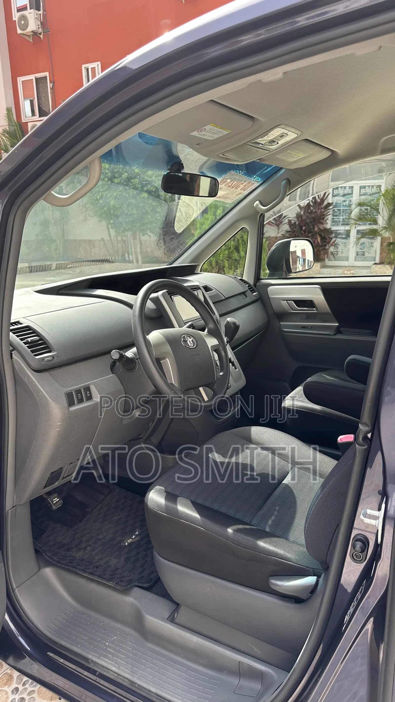 Toyota Voxy 2010 Black