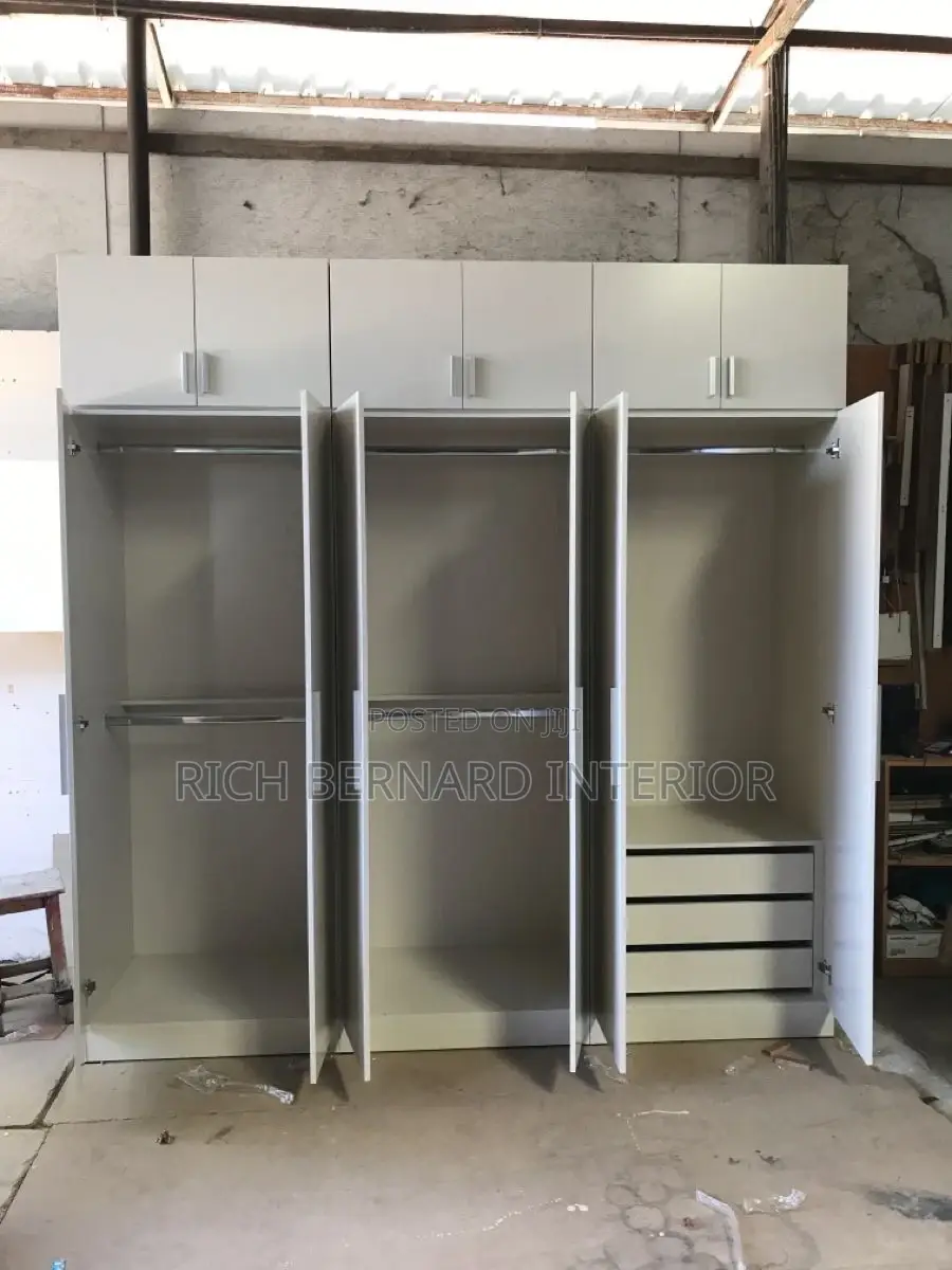 Luxurious Laminated Wardrobe