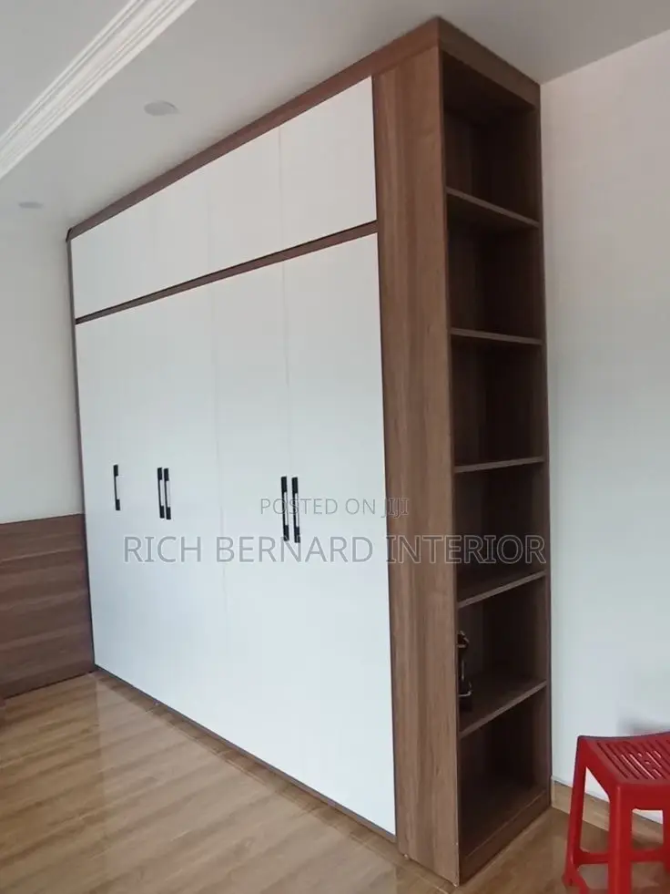 Luxurious Customized Wardrobe