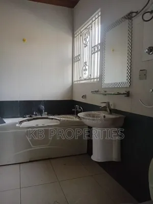 5bdrm Mansion in Kb Properties, Spintex for rent