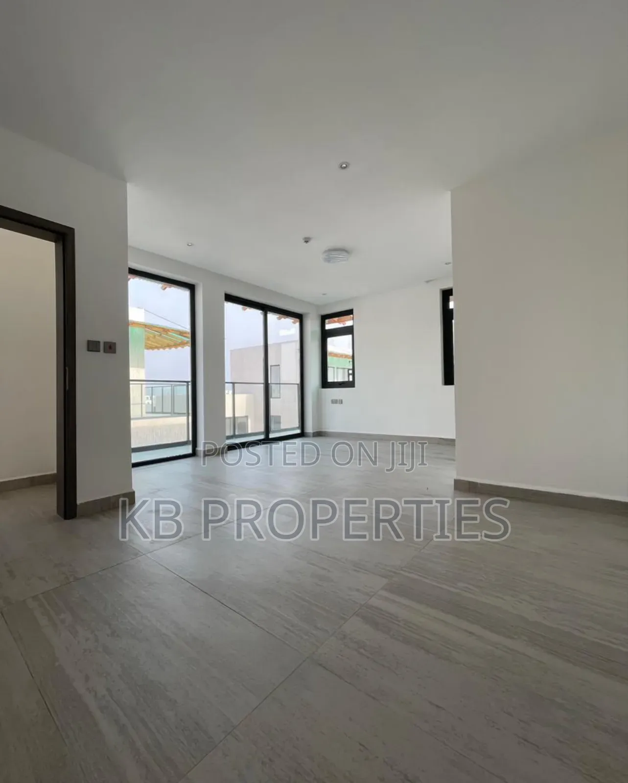 4bdrm Townhouse / Terrace in Kb Properties, East Legon for rent