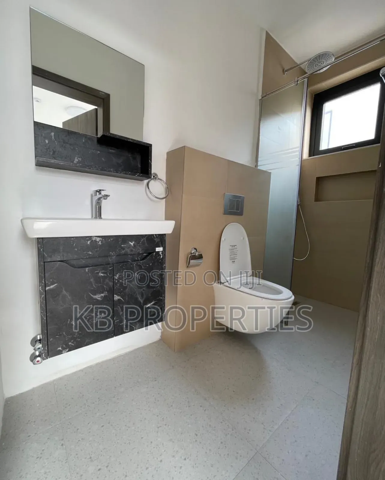 4bdrm Townhouse / Terrace in Kb Properties, East Legon for rent