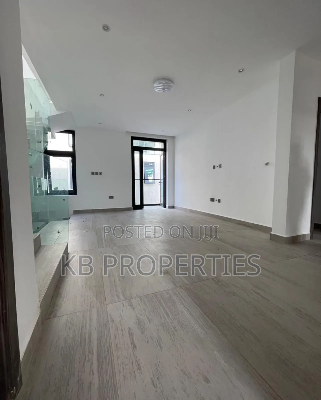 4bdrm Townhouse / Terrace in Kb Properties, East Legon for rent