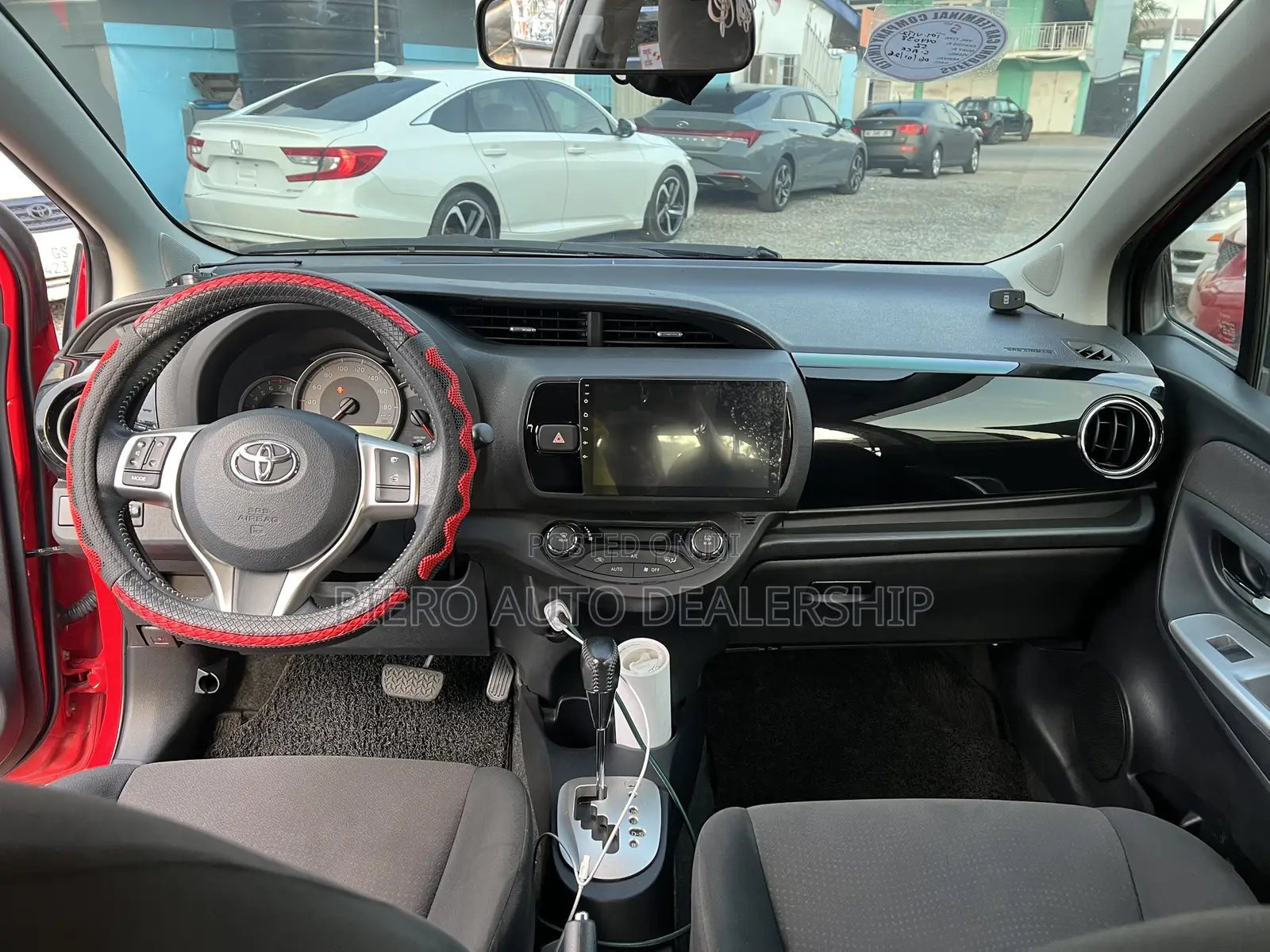 Toyota Vitz 2015 Red