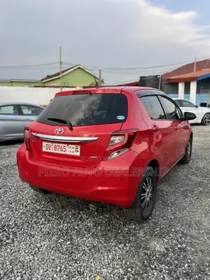 Toyota Vitz 2015 Red