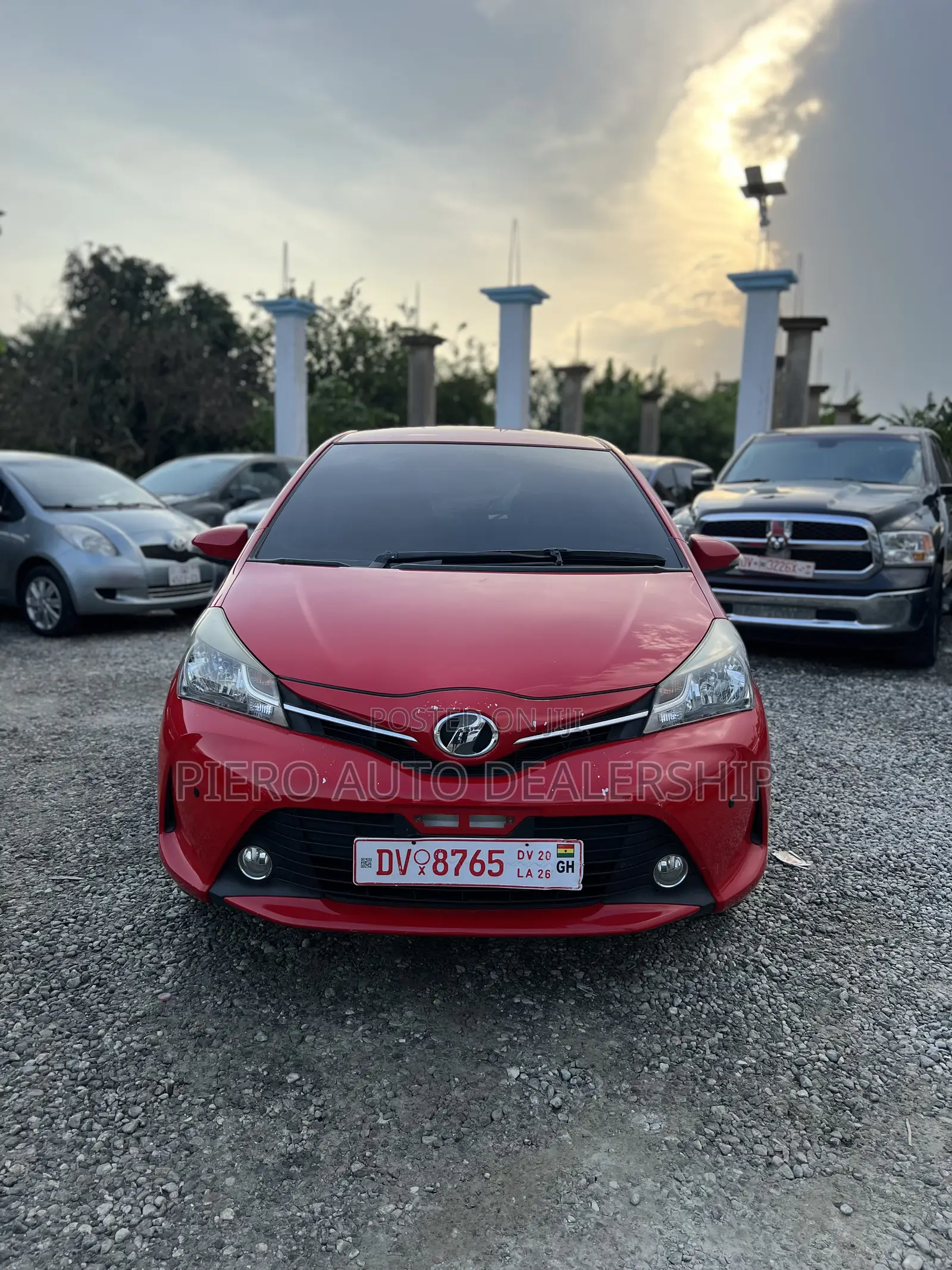 Toyota Vitz 2015 Red
