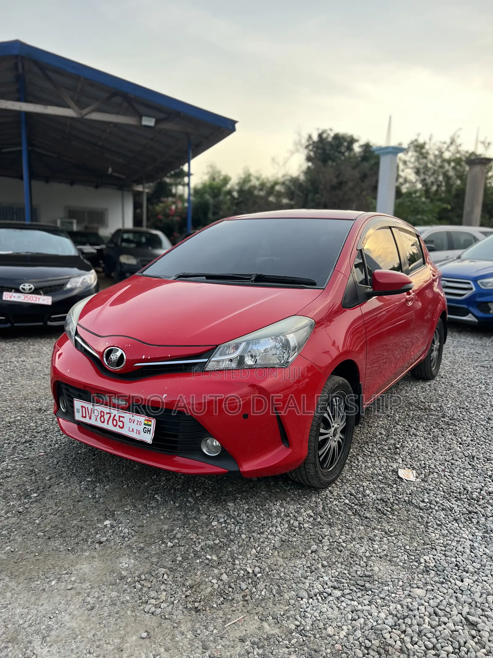 Toyota Vitz 2015 Red