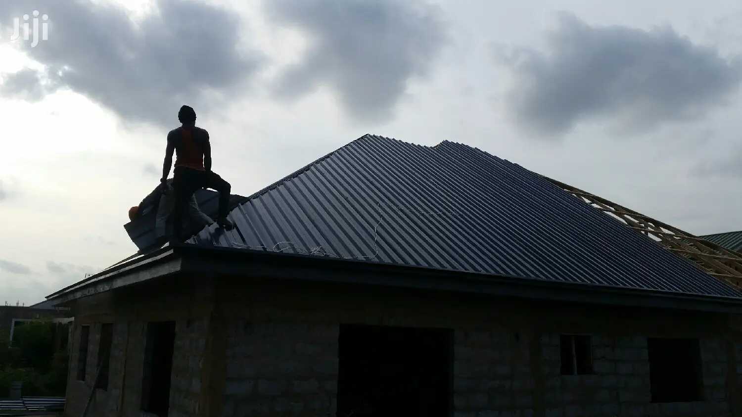 Building Construction and Roofing Services