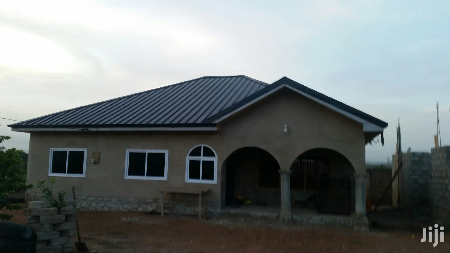 Building Construction and Roofing Services