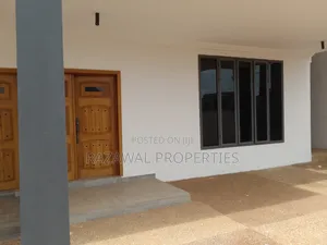 3bdrm Duplex in East Legon for rent