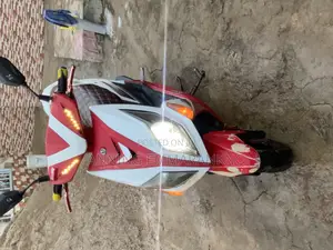SYM Symnh 2024 Red