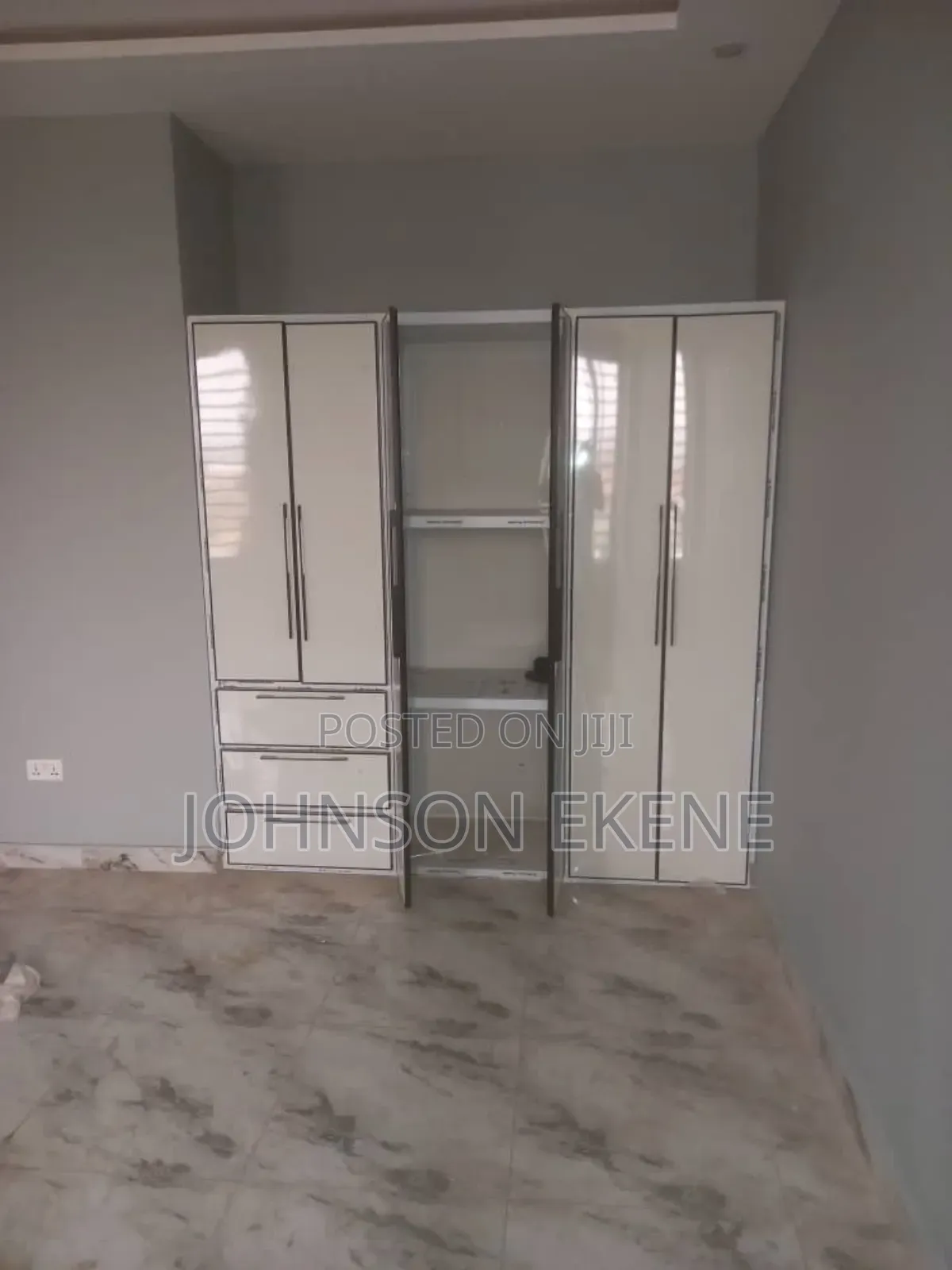 5bdrm Duplex in Spintex for rent